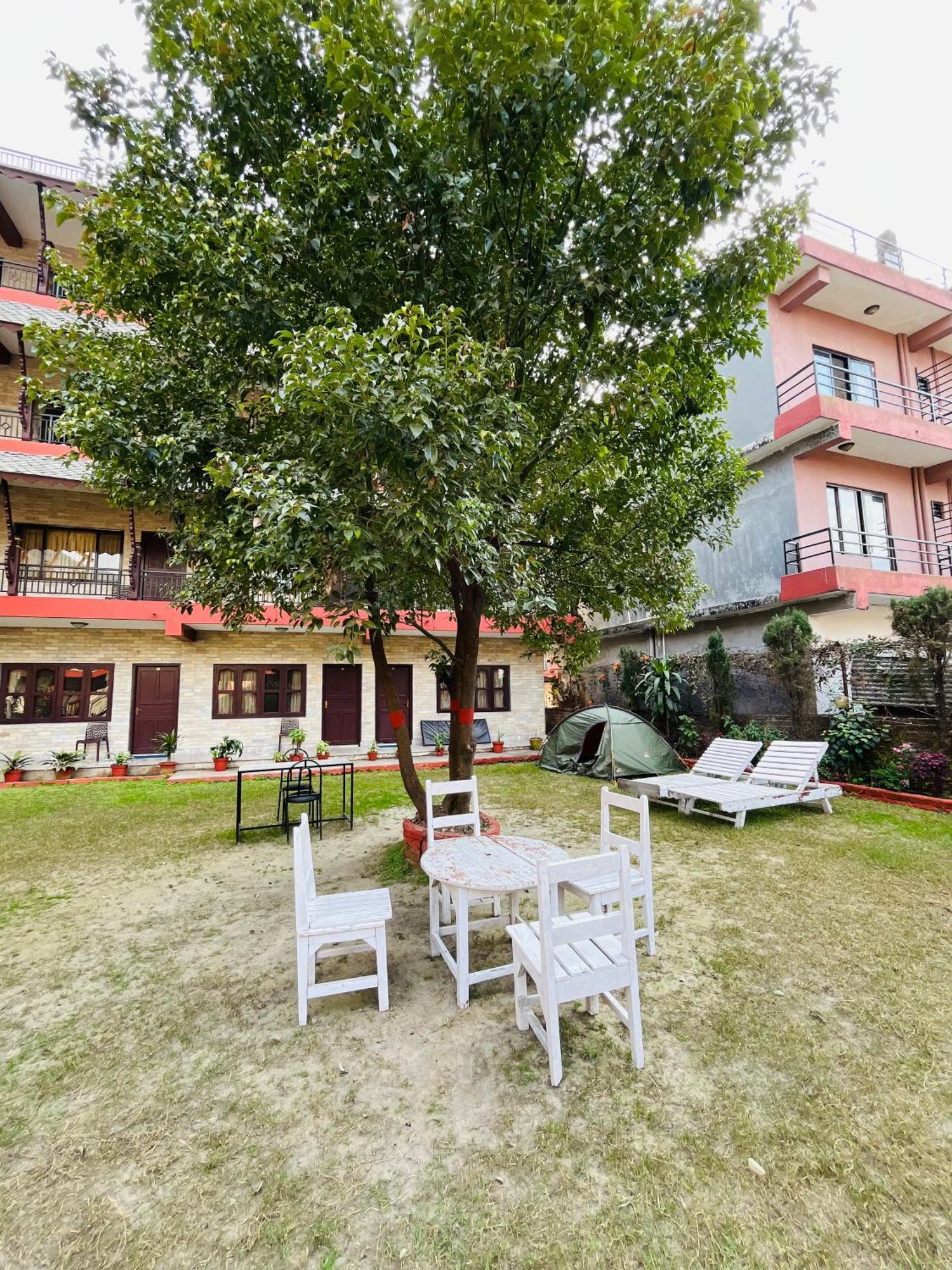 פוקהרה Butterfly Lodge מראה חיצוני תמונה
