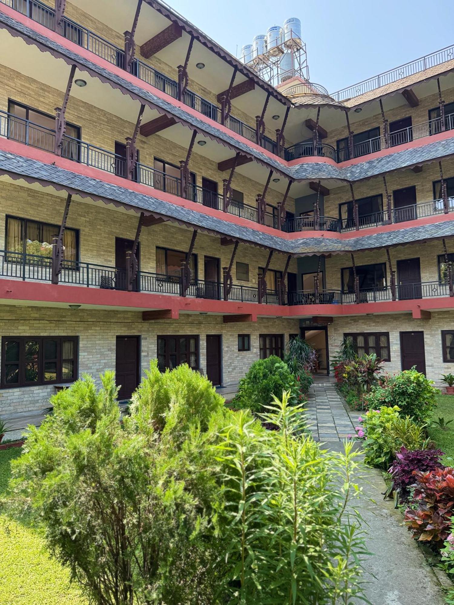 פוקהרה Butterfly Lodge מראה חיצוני תמונה